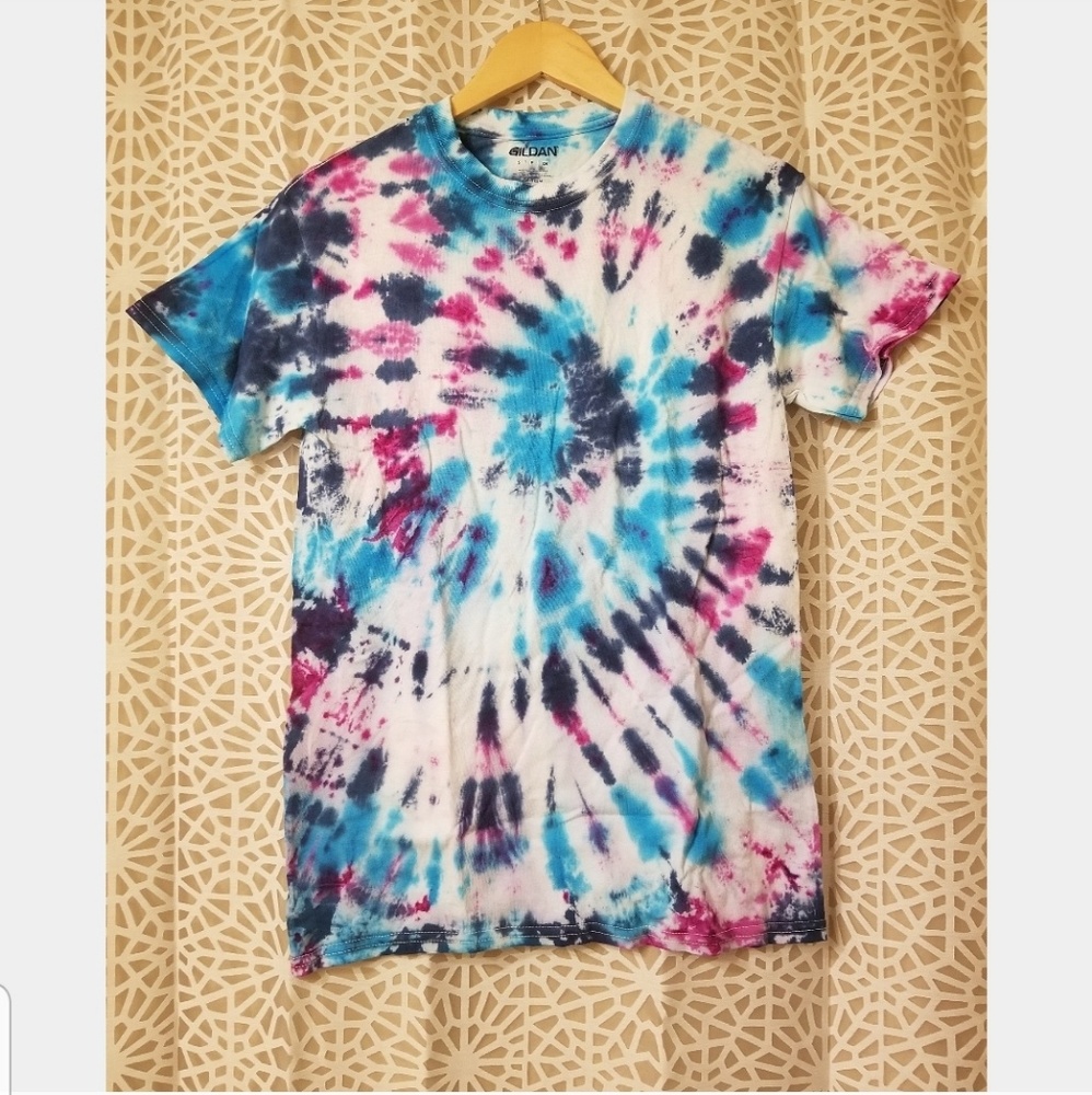 Unique purple blue fuchsia tie-dye small shirt